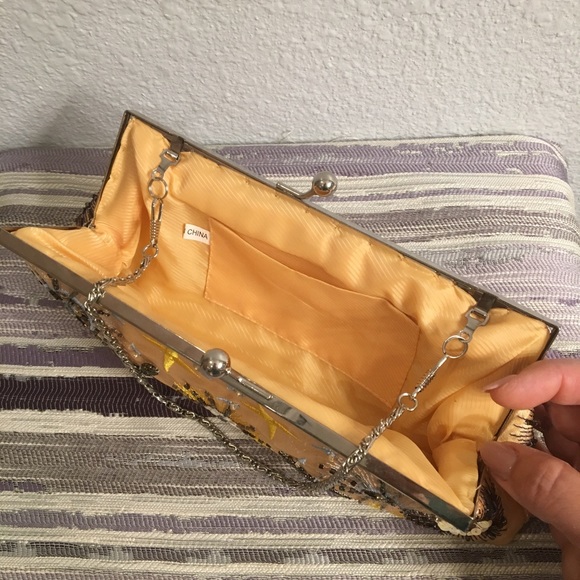 Purse - Picture 6 of 7